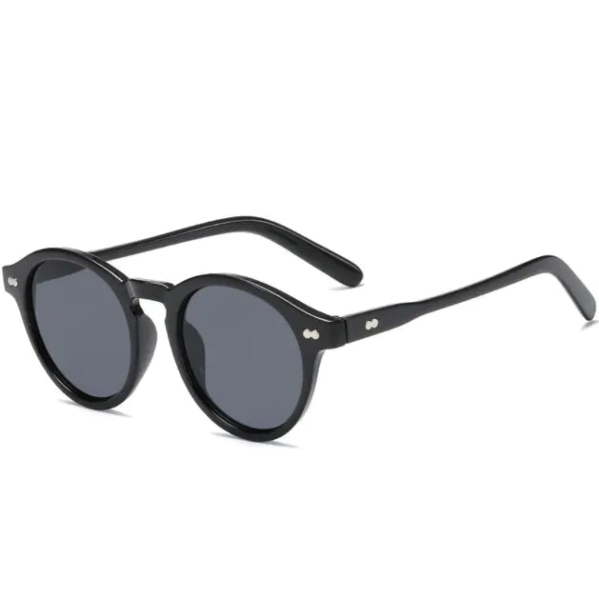 Retro Round Sunglasses in Black