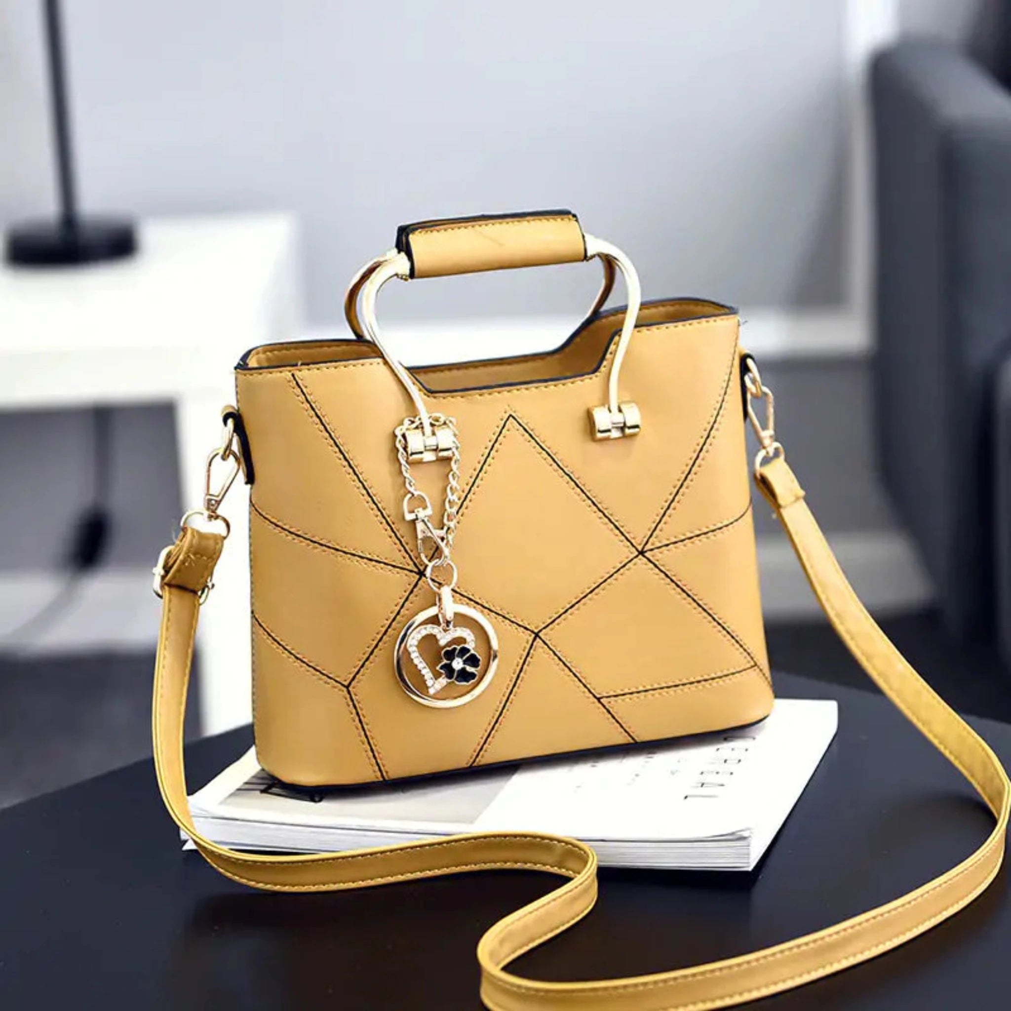 Chic style handbag in Yellow